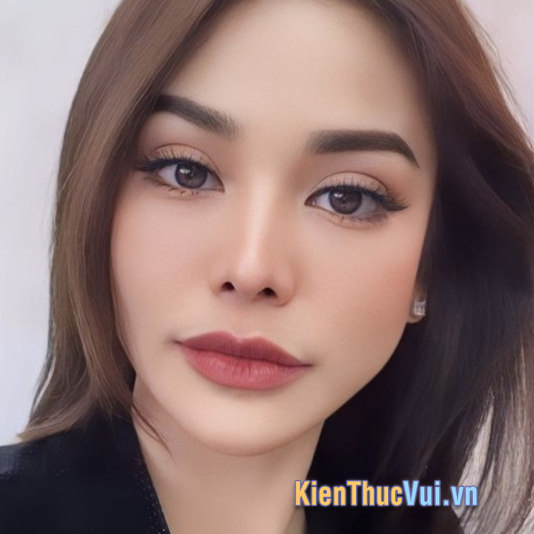 Dáng môi tiêm filler thuyền đắm