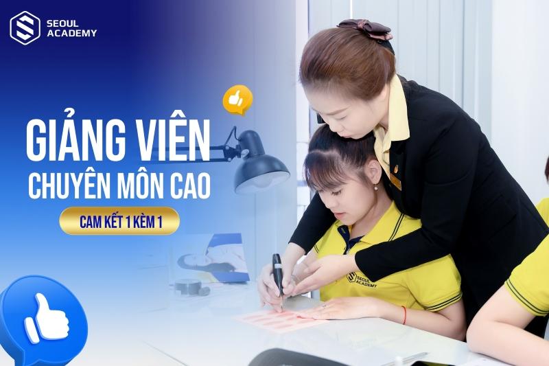 Trình độ giảng viên càng cao với nhiều năm kinh nghiệm thực tiễn sẽ có mức chi phí đào tạo cao hơn